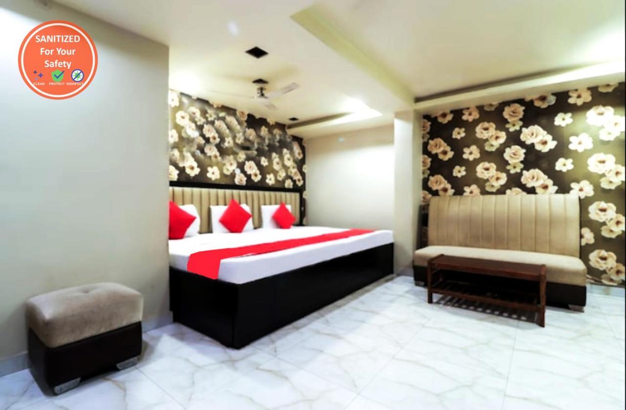 Goroomgo Kabir Charbagh 3*